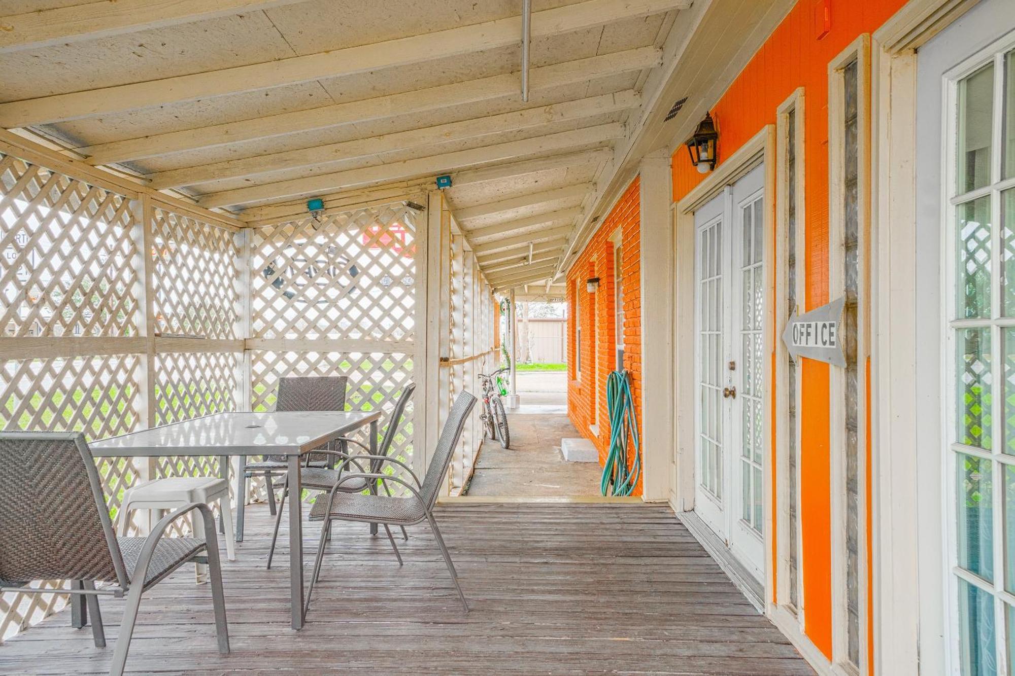 Texana Inn Edna By Oyo Eksteriør bilde